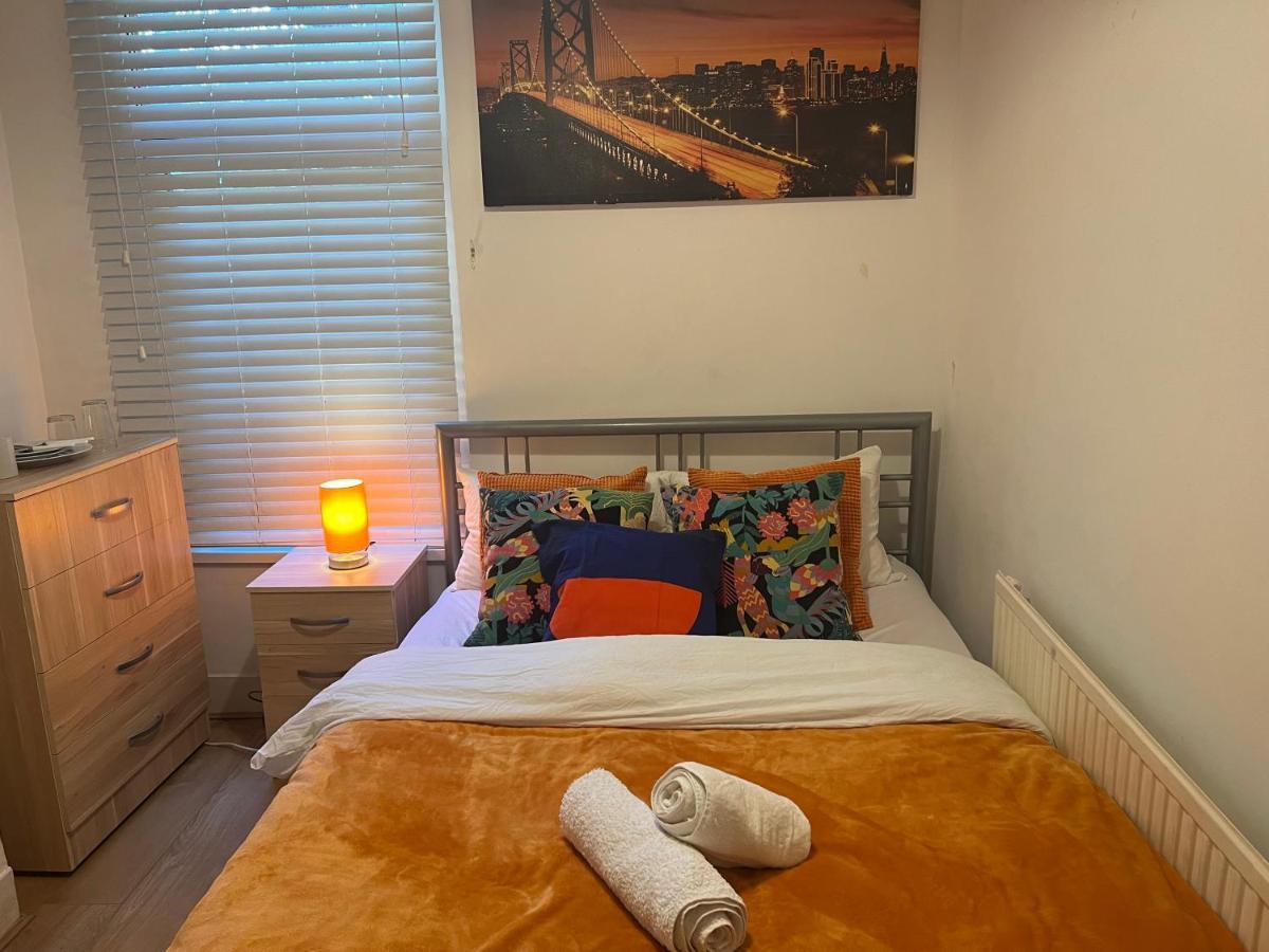 Central Stratford Cozy Double Room Londres Exterior foto