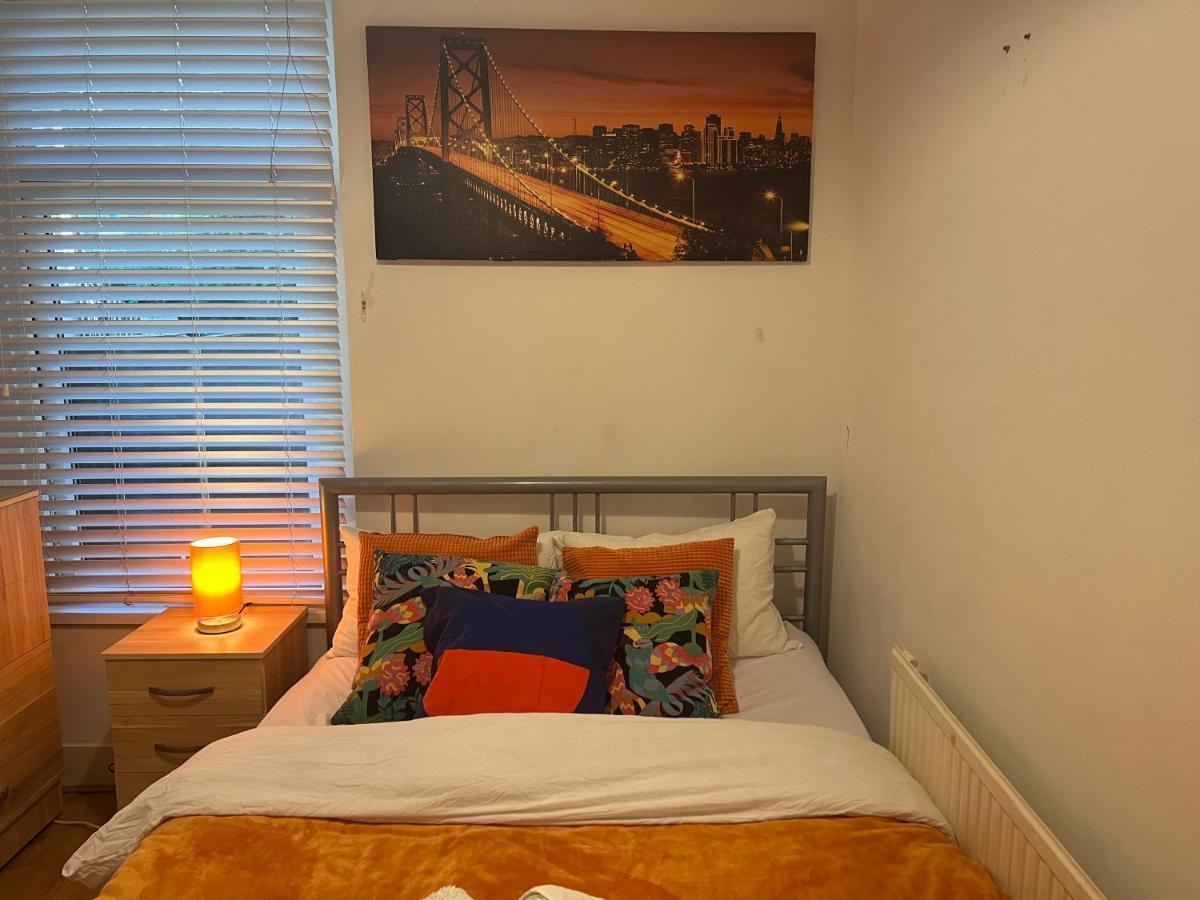 Central Stratford Cozy Double Room Londres Exterior foto
