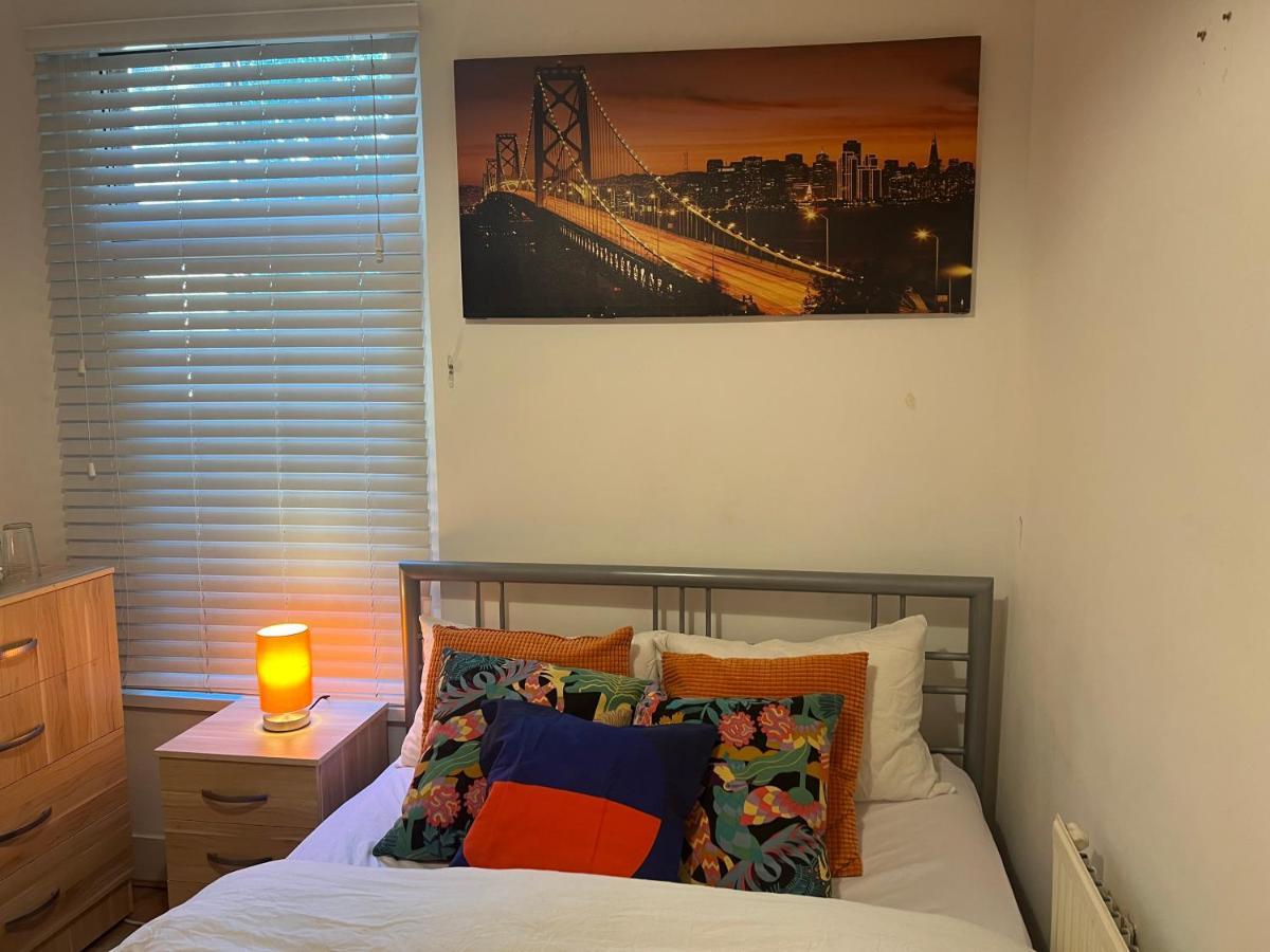 Central Stratford Cozy Double Room Londres Exterior foto