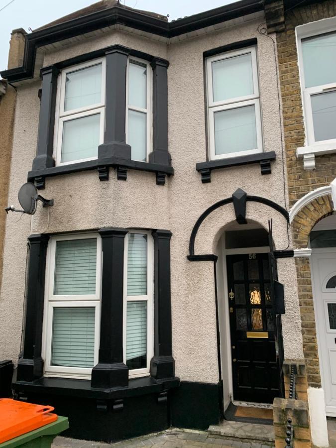 Central Stratford Cozy Double Room Londres Exterior foto