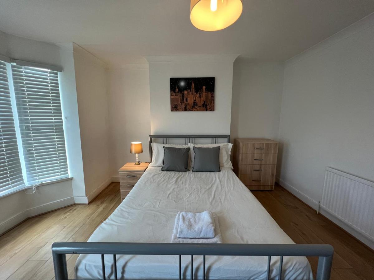 Central Stratford Cozy Double Room Londres Exterior foto
