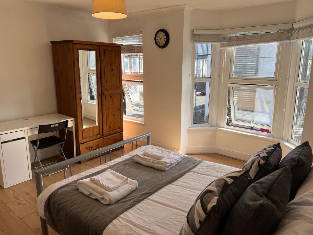 Central Stratford Cozy Double Room Londres Exterior foto